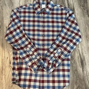 Brooks Brothers long sleeve shirt size XL. EUC. Maybe worn twice.